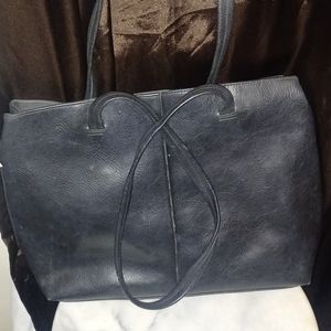 Black leather tote/shoulder bag